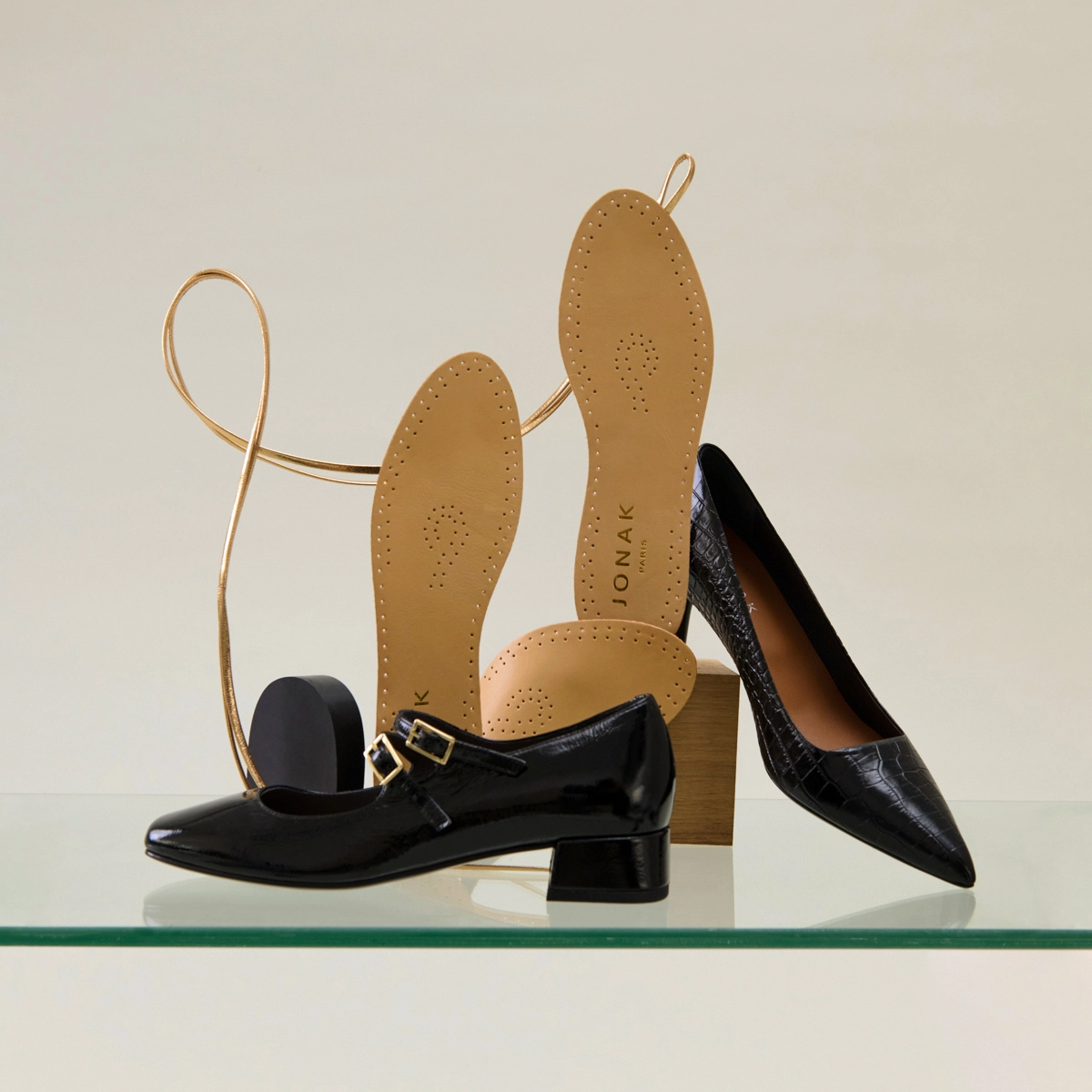 Removale insole adjusts the size | removale insole