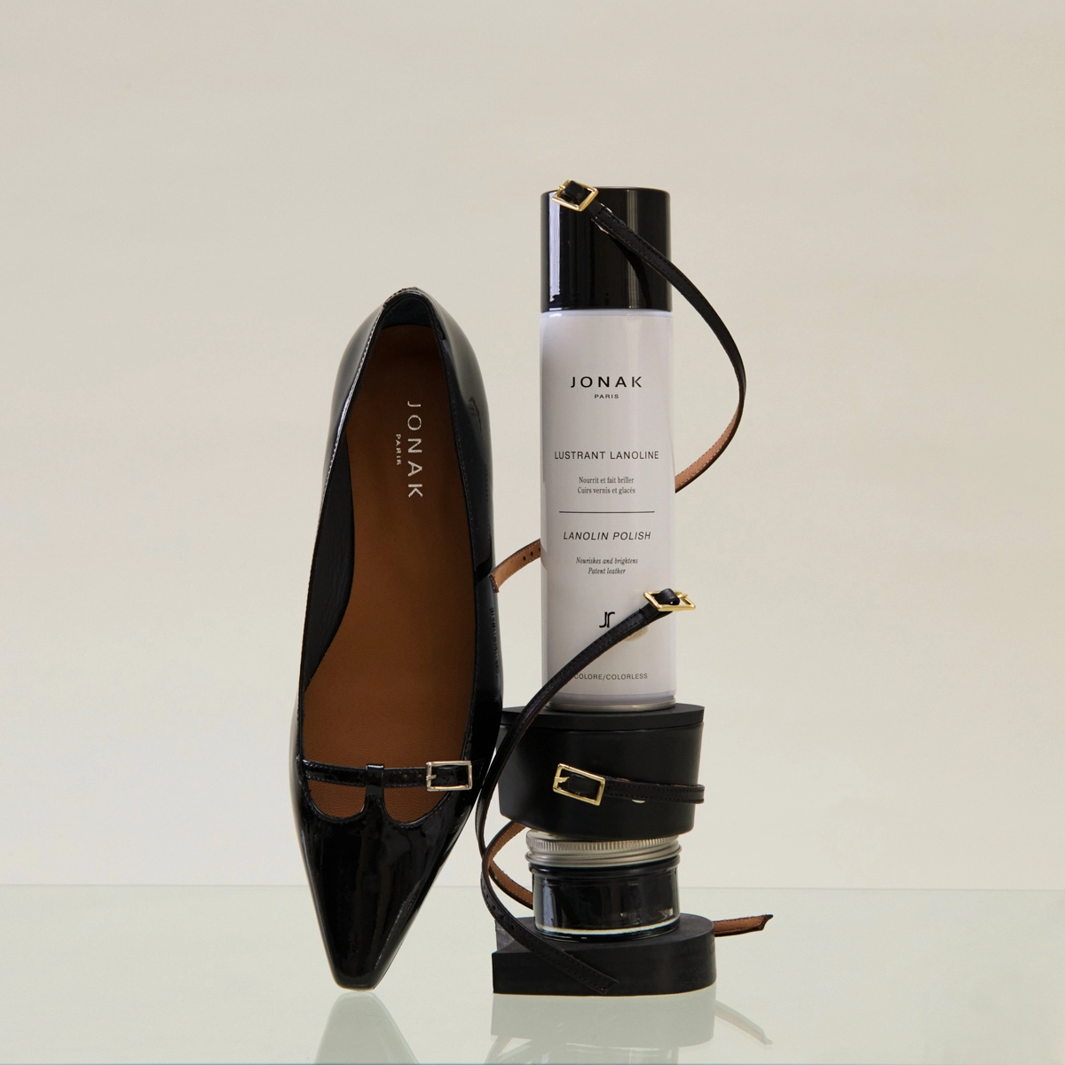 Lanolin polish moisturizes, protects and makes leather shine | lanolin polish