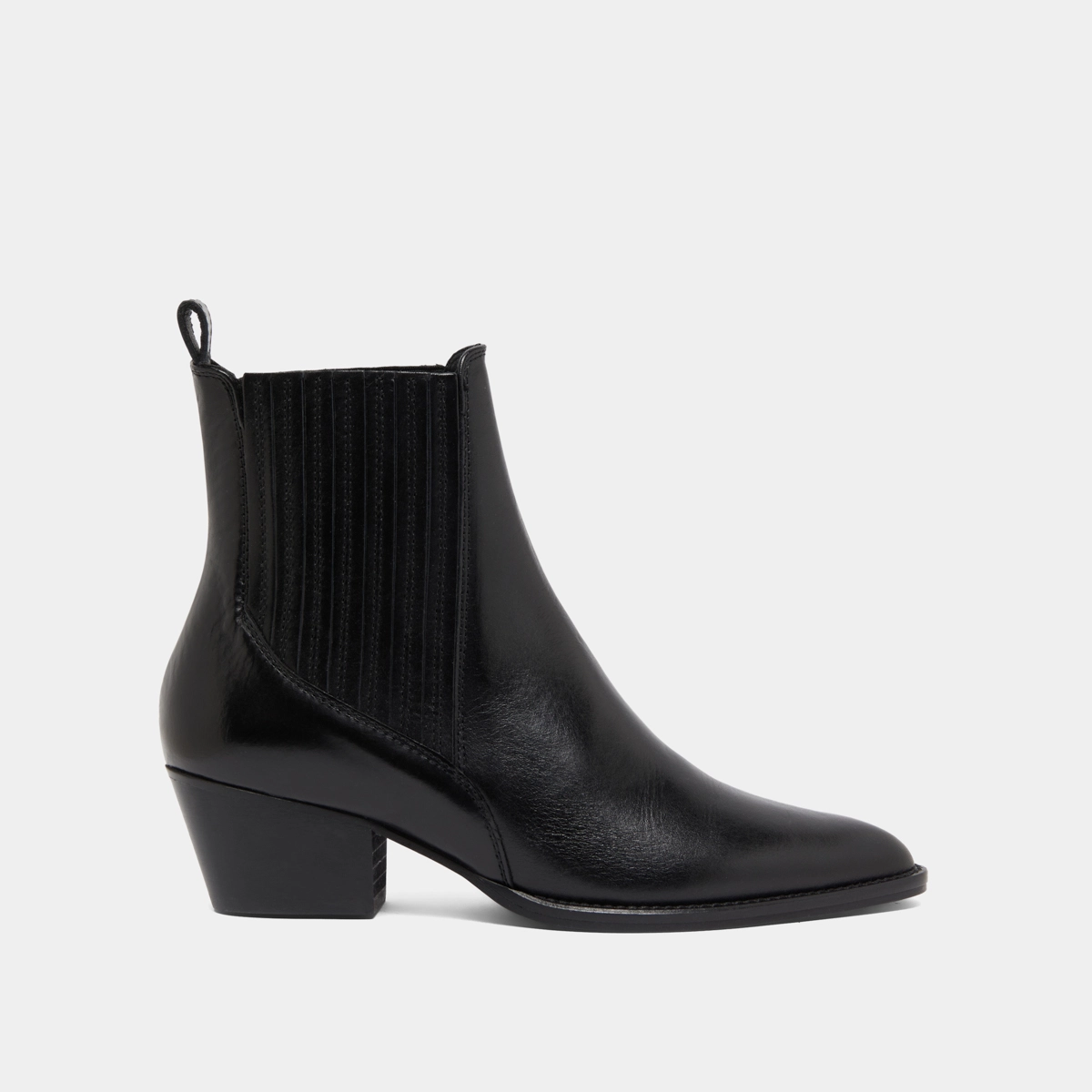 Lowboots with small beveled heels and elastics in black leather | BAILEY
