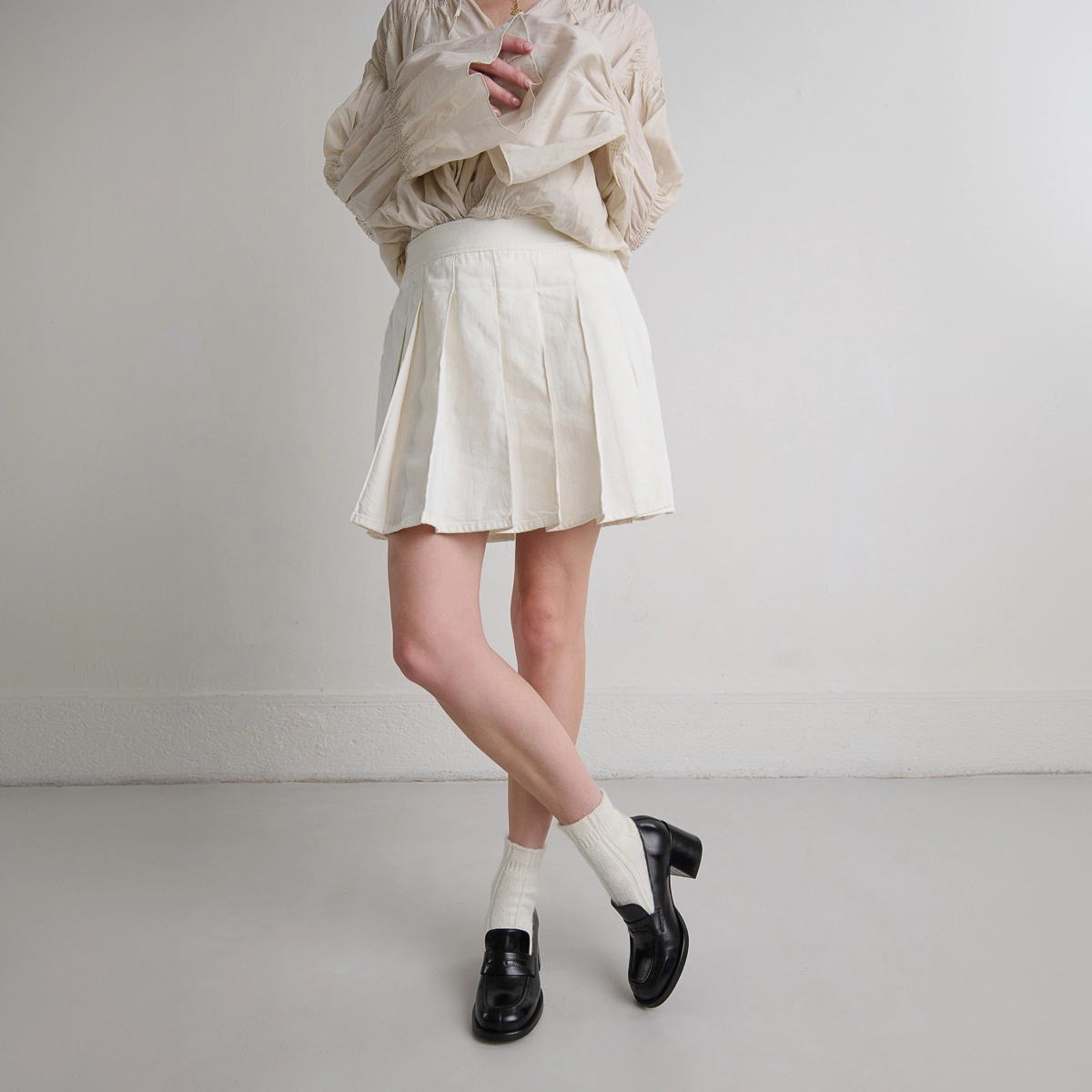College loafers with heels in black leather | BICHE