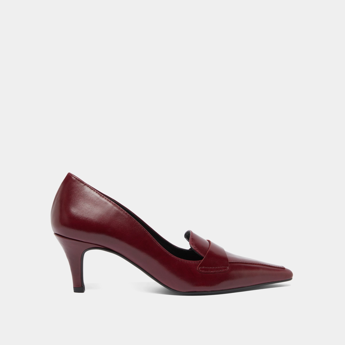 Pumps with wide slit on top in burgundy leather | BLONDIE