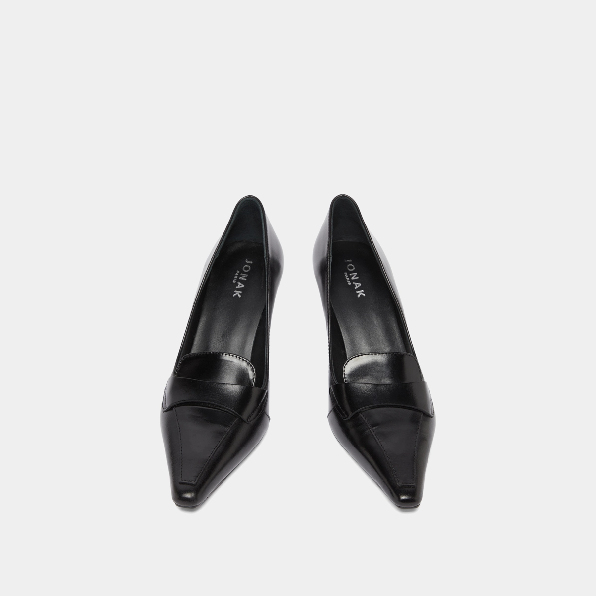 Pumps with wide slit on top in black leather | BLONDIE