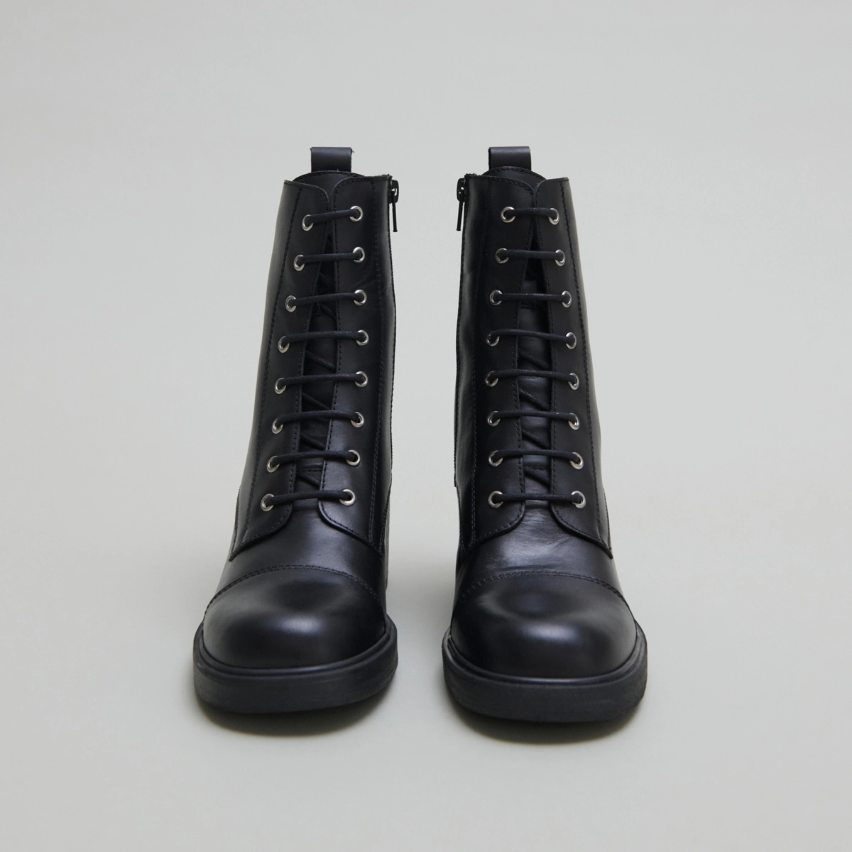 Lace-up ankle boots with back elastic straps in black leather | PANAME