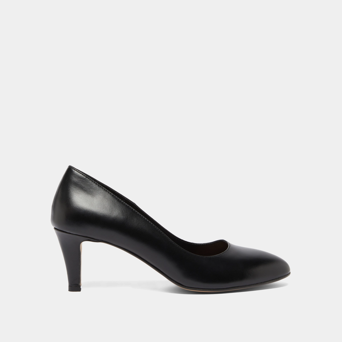 Round-toed pumps in black leather | VELIA
