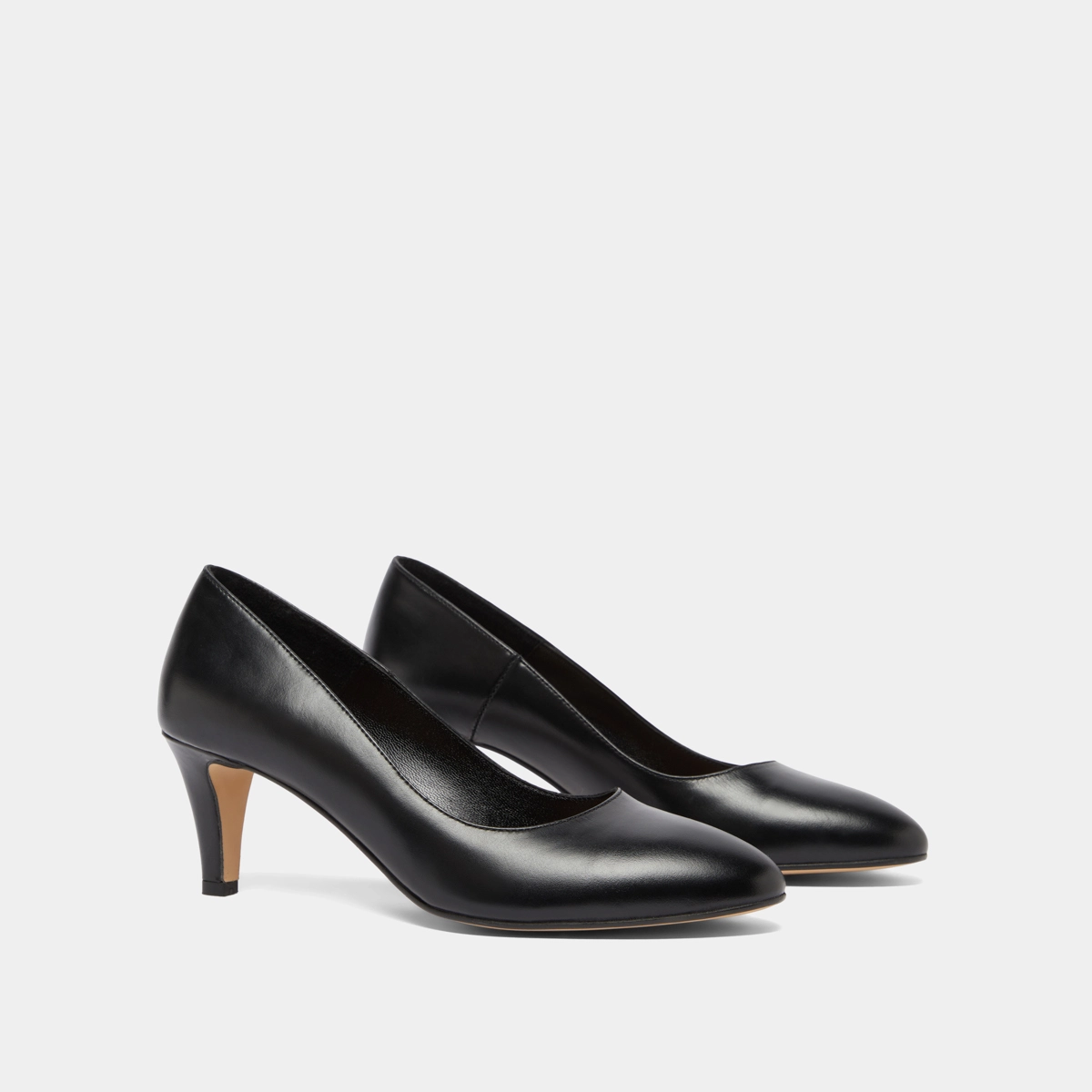 Round-toed pumps in black leather | VELIA