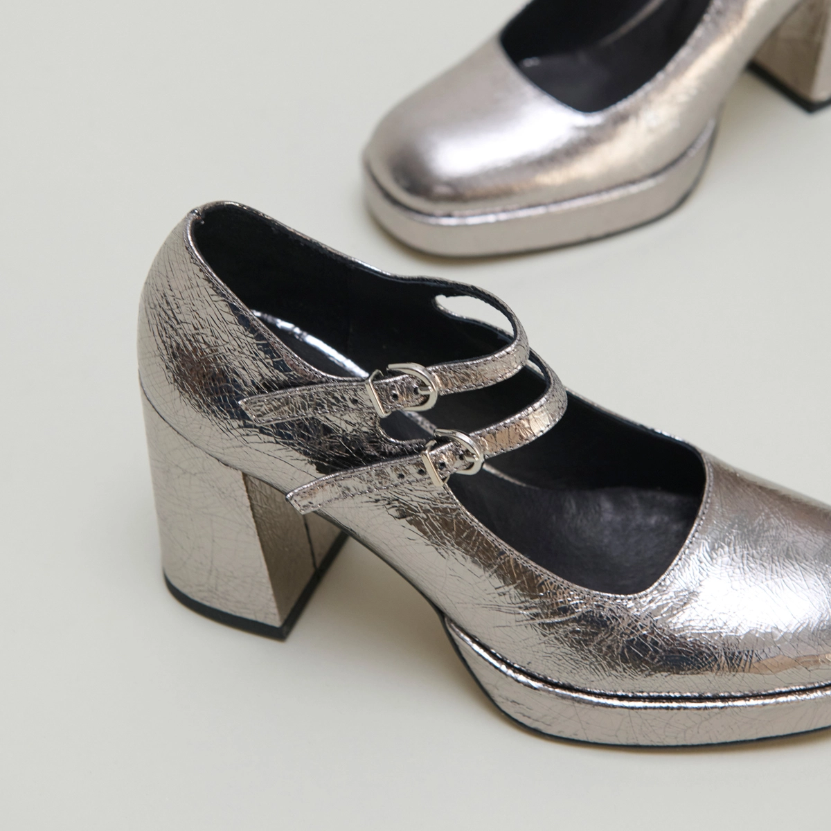 Mary Jane with double straps and platforms in dark silver metallic leather | VERITE