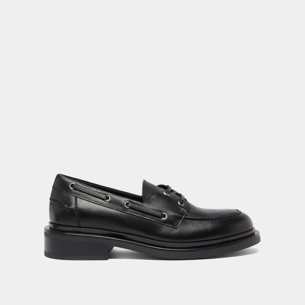 Thick lace-up Derbies in black leather | PAOLO