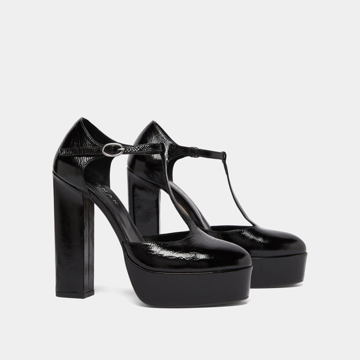 Heeled t-bar in black shiny leather | VANCO