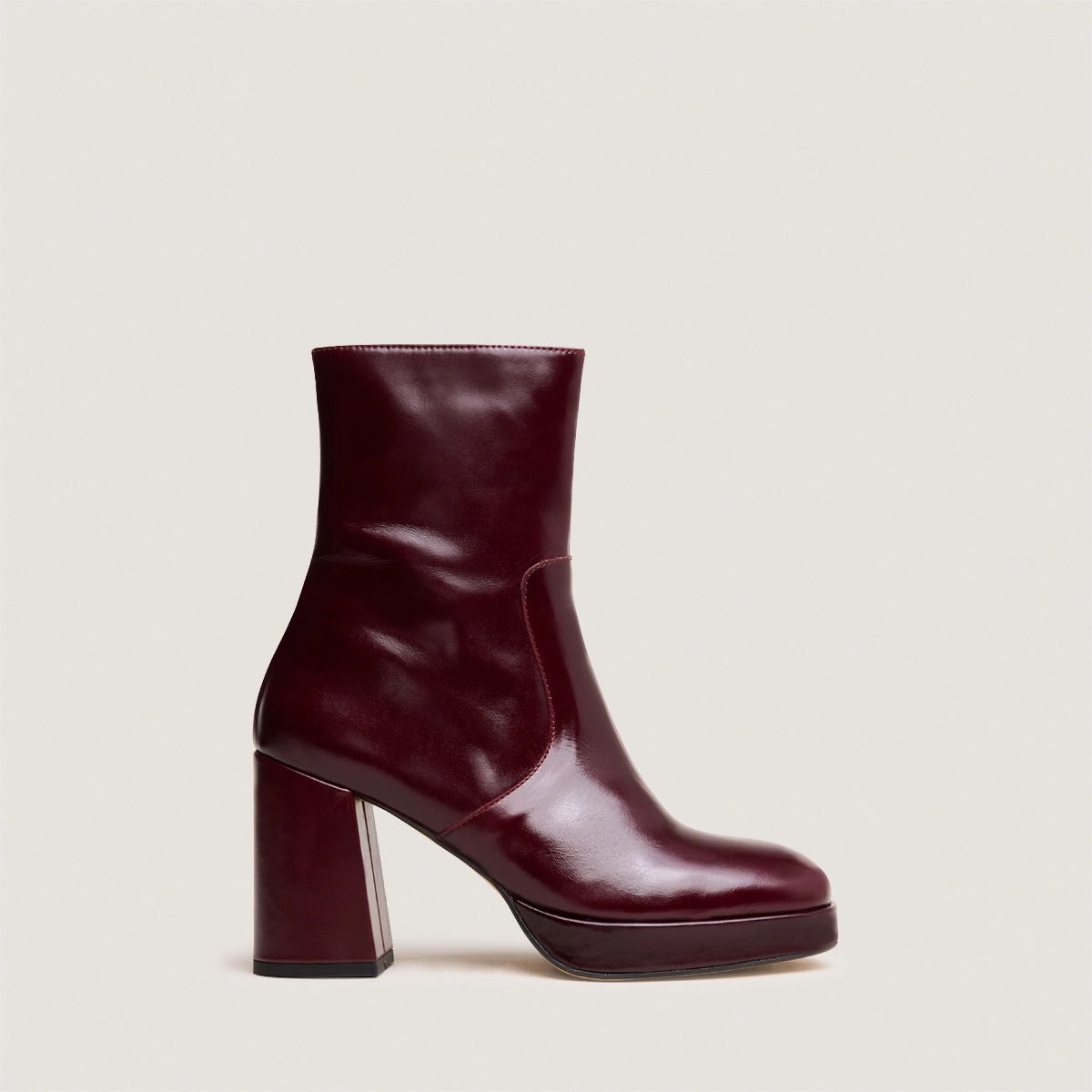 Heeled lowboots with square toes in burgundy leather | VESNA