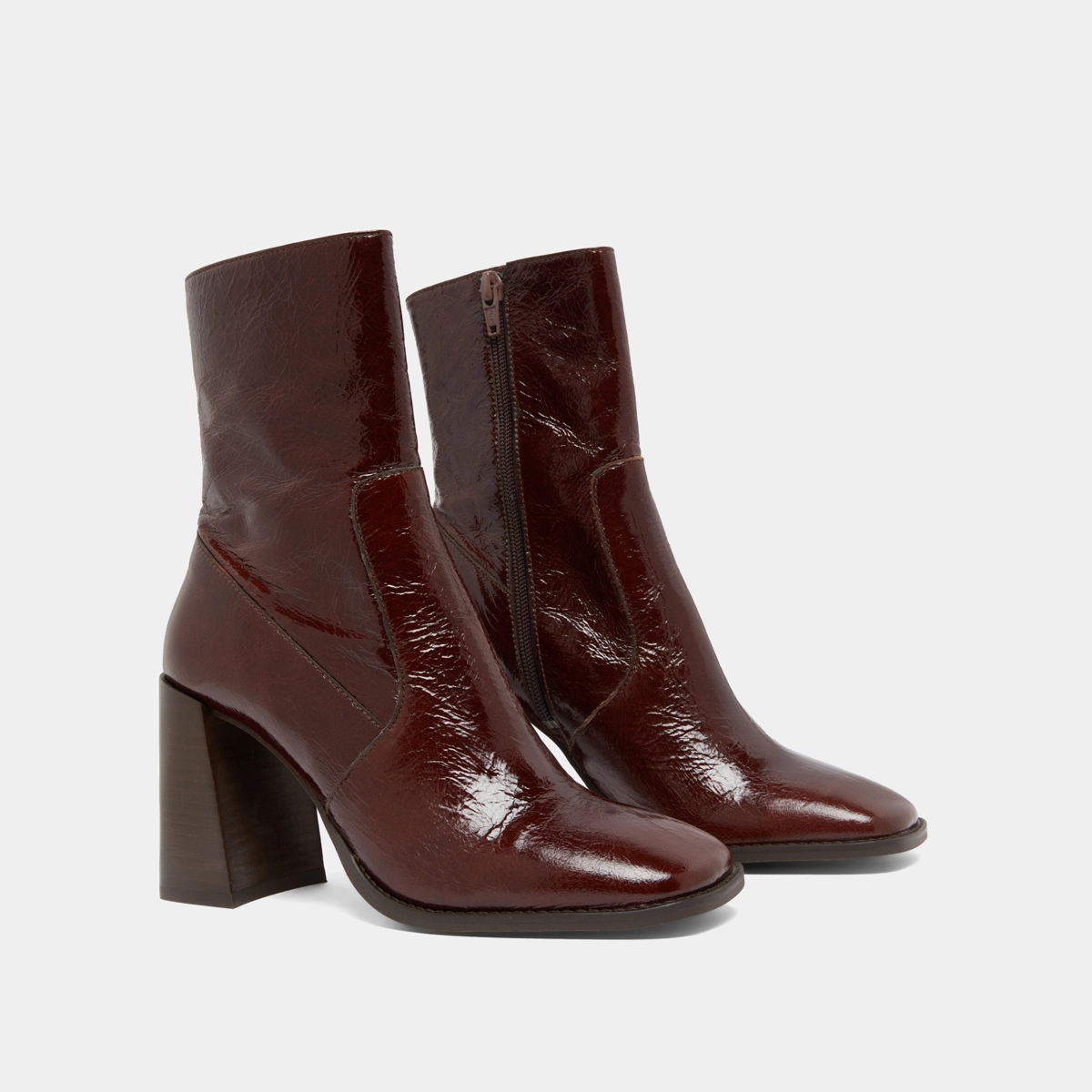Heeled ankle boots with square toes in chocolate shiny leather | VIDAL