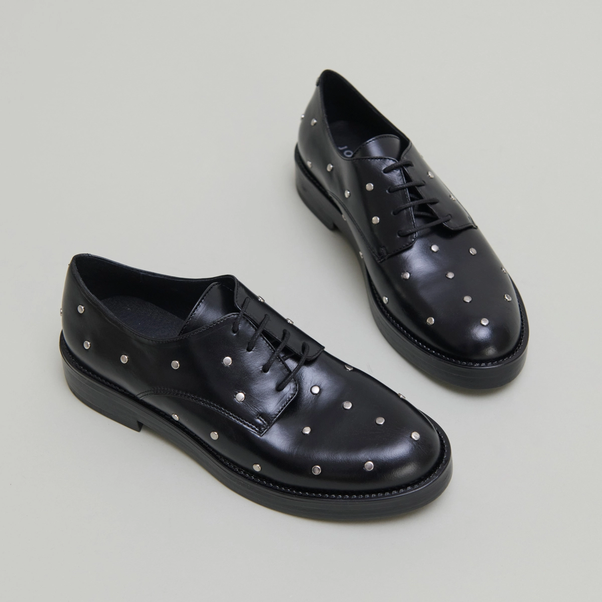 Derbies with silver details in black leather | ASTOU