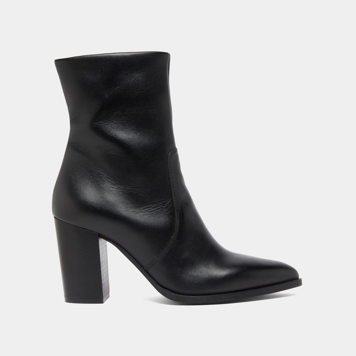 Heeled ankle boots in black leather | PERLE