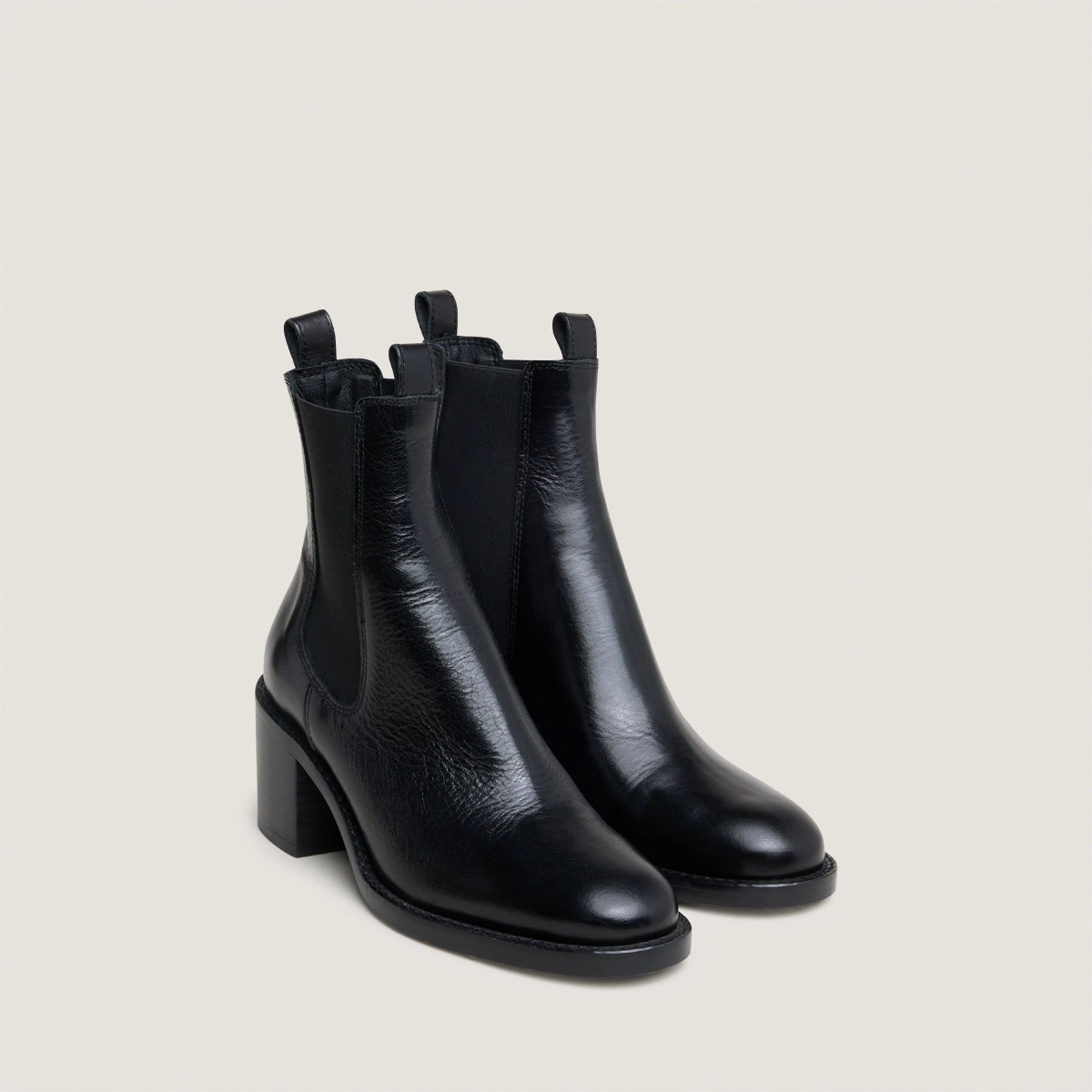 Heeled ankle boots with elastics in black leather | BERTILLE