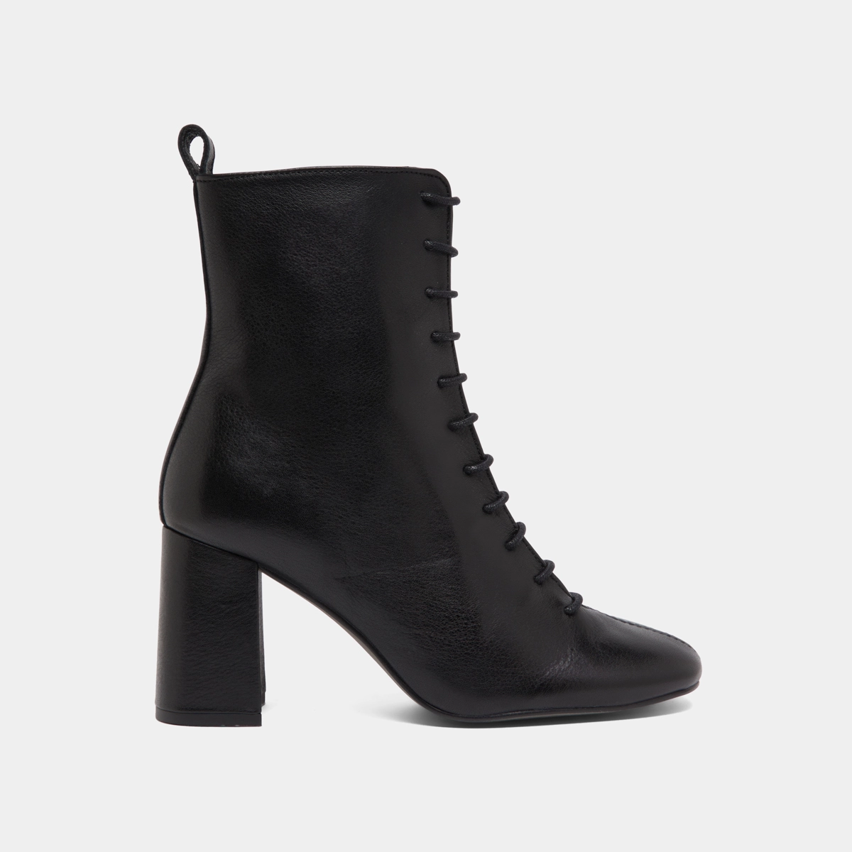 Heeled and lace-up ankle boots in black leather | BOSE