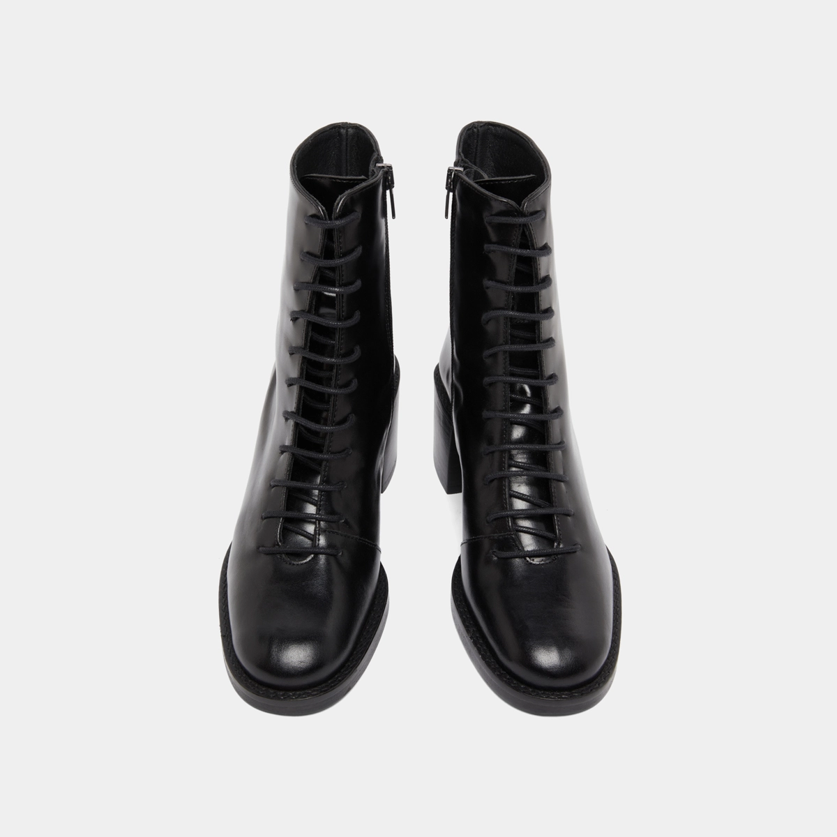 Ankle boots with laces in black leather | BRINDILLE