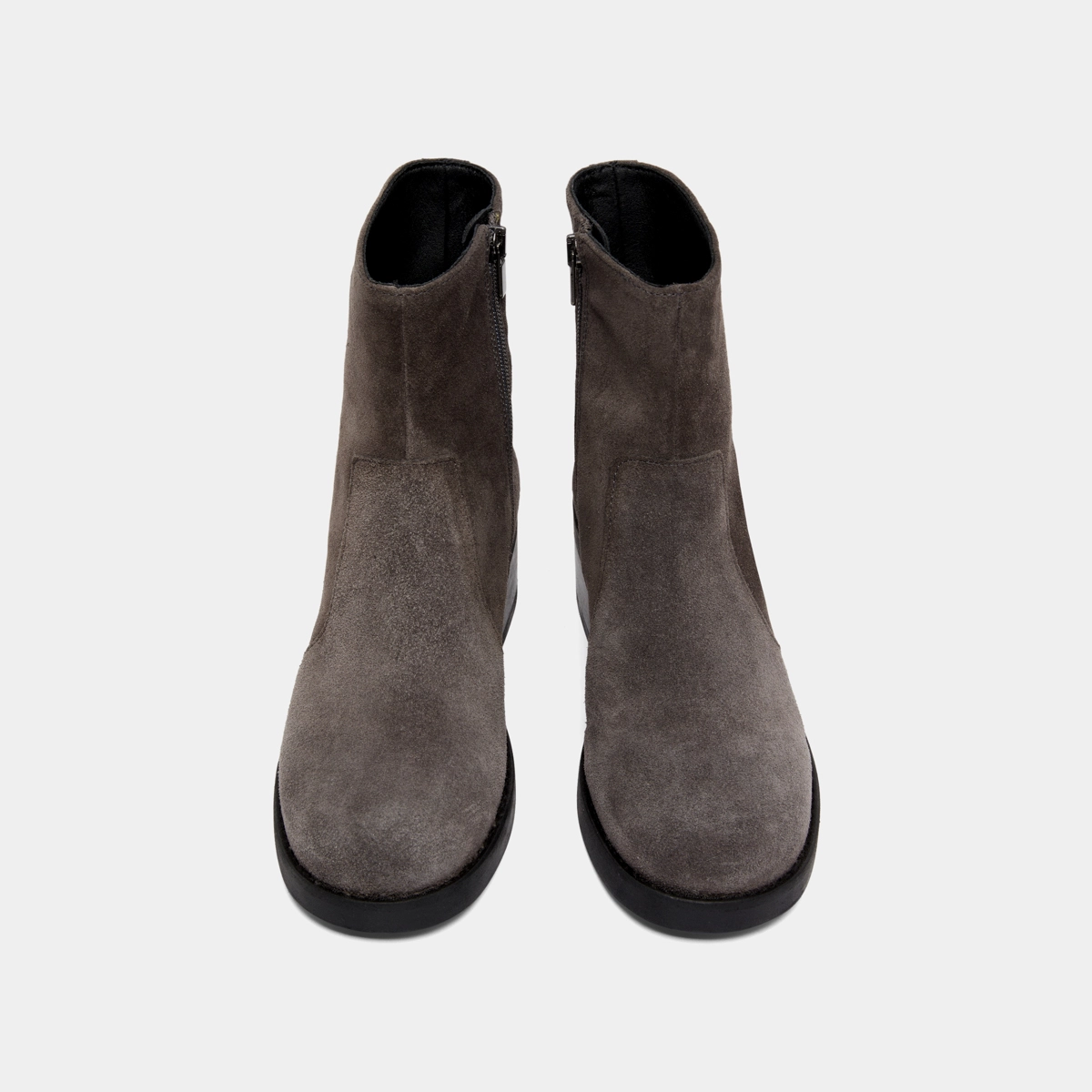 Lowboots with heels in grey suede | BUENA