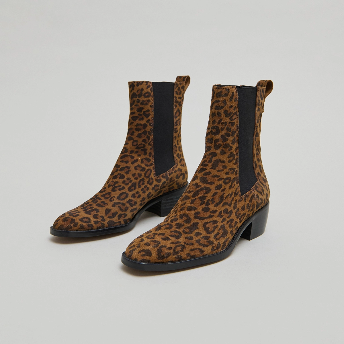 Lowboots with elastics in leopard print suede | MAEVA