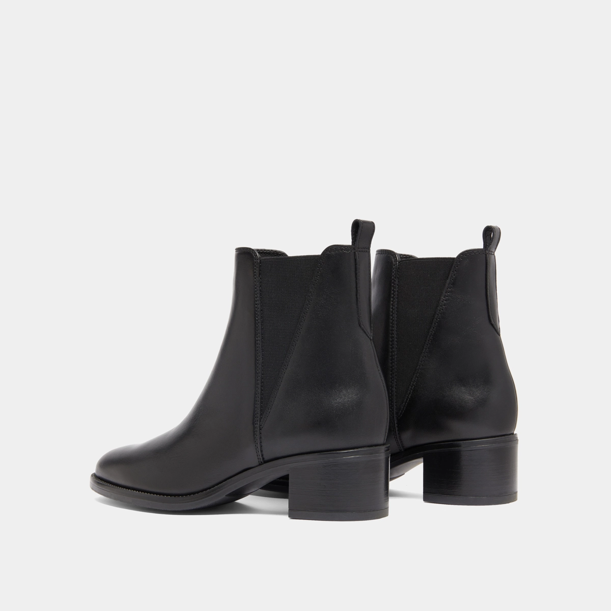Ankle boots with triangular elastic bands in black leather | CHILO