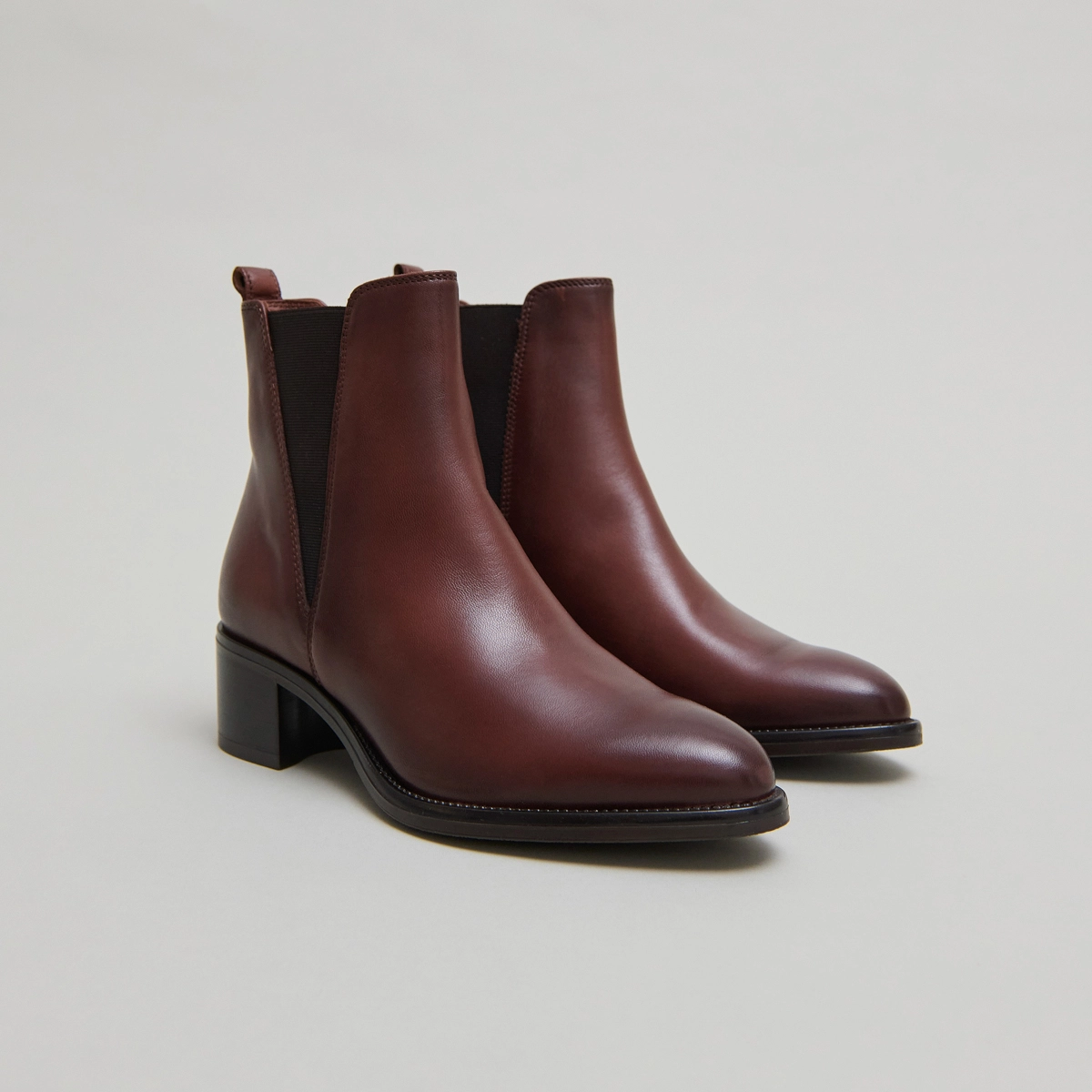 Ankle boots with triangular elastic bands in cognac patinated leather | CHILO