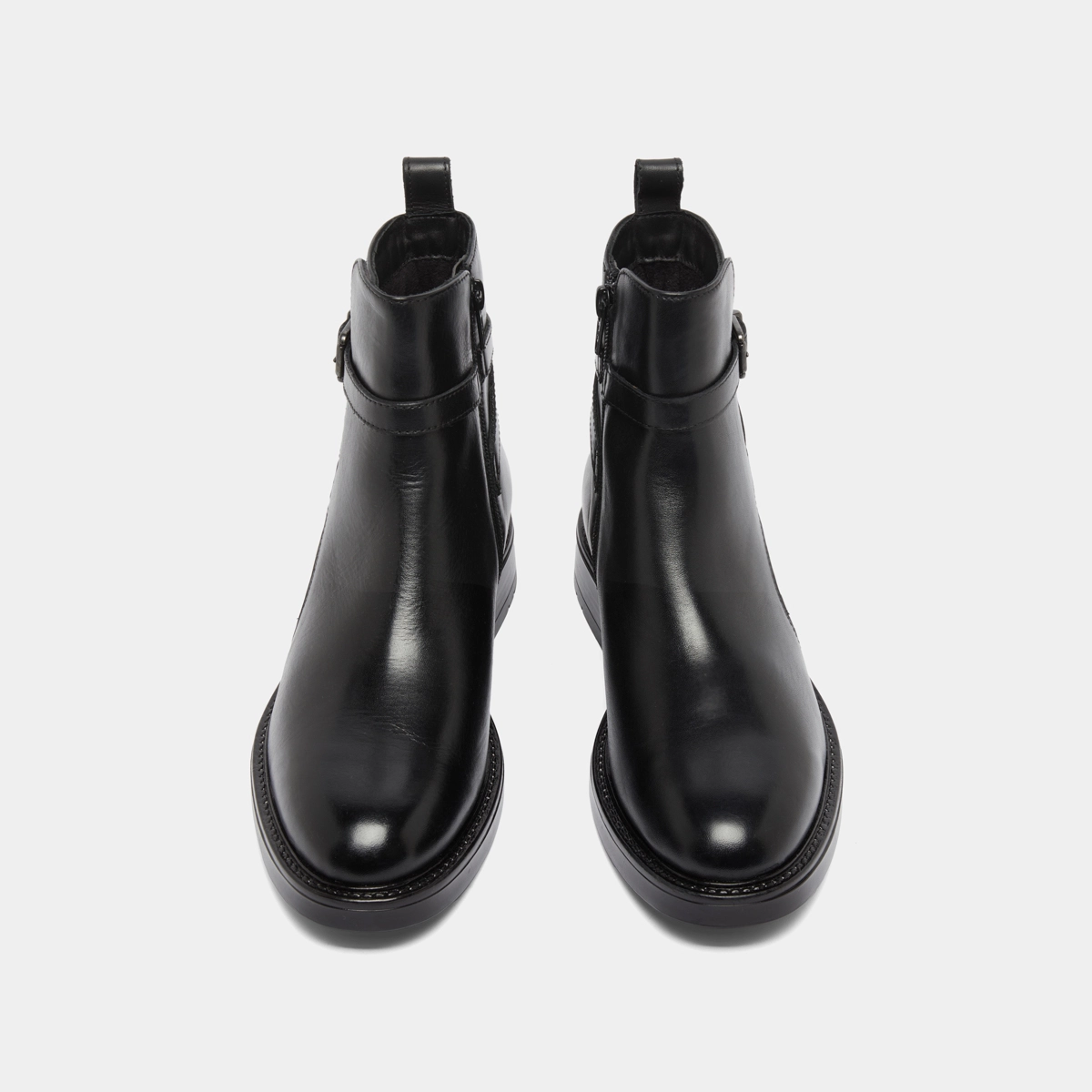 Lowboots with buckles in black leather | CLEA
