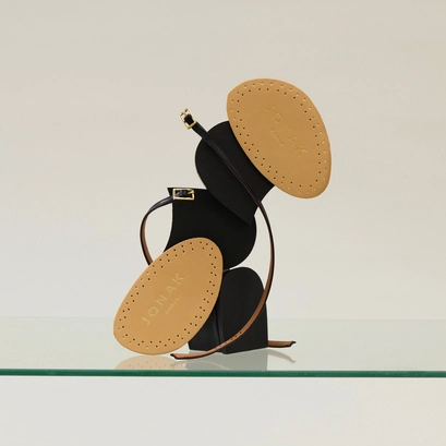 &frac12; Removale insole adjusts the size | &frac12; removale insole