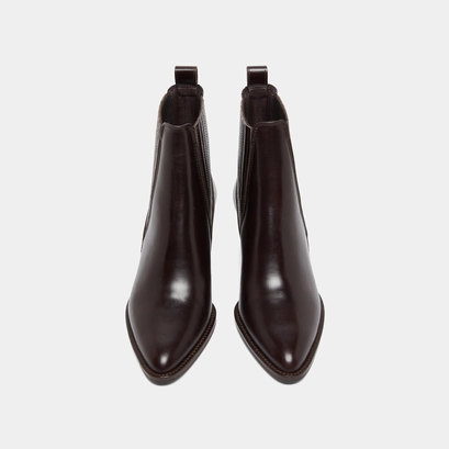 Lowboots with small beveled heels and elastics dark brown
