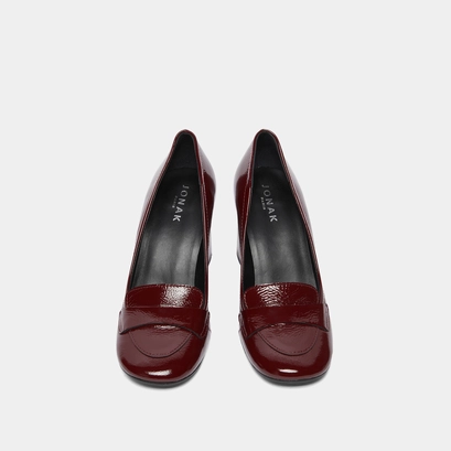 Heeled loafers with square toe in burgundy pleated patent | bise