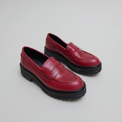Loafers with notched soles in red leather | ALFI