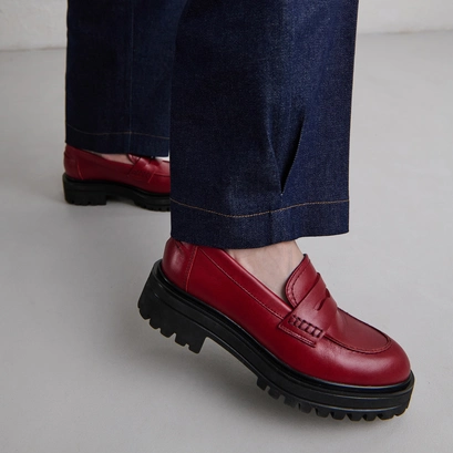 Loafers with notched soles in red leather | ALFI