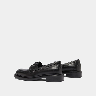 Thick lace-up derbies in black leather | paolo