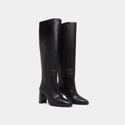 High boots with rounded toes in black leather | ventura