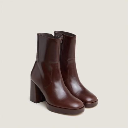 Heeled ankle boots with square toes in dark brown leather | vesna