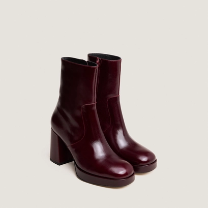 Heeled lowboots with square toes burgundy