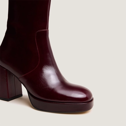 Heeled lowboots with square toes burgundy