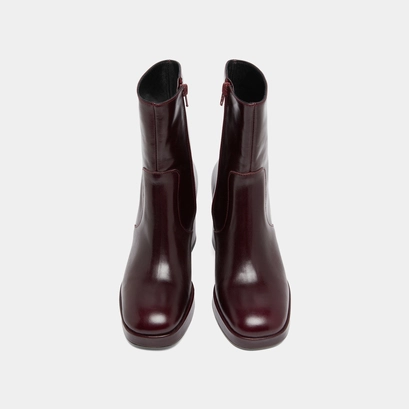 Heeled lowboots with square toes burgundy