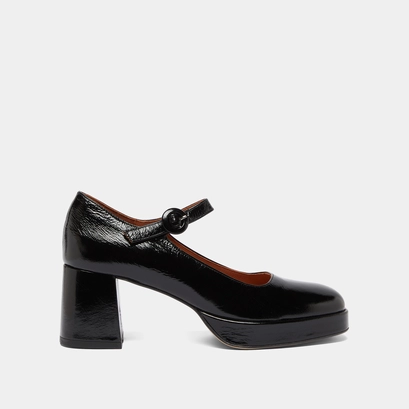 Babies with heels and unique straps in black shiny leather | vuelo