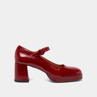 Babies with heels and unique straps in red carmine shiny leather | vuelo