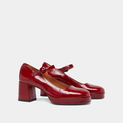Babies with heels and unique straps in red carmine shiny leather | vuelo