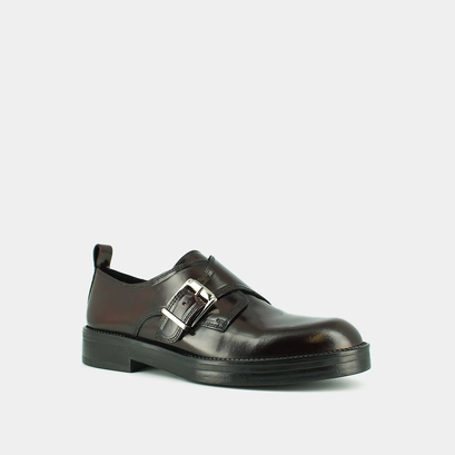 Derbies with adjustable buckles in burgundy patinated leather | archibald