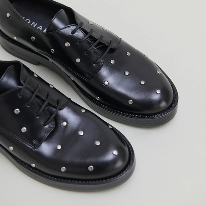 Derbies with silver details in black leather | astou