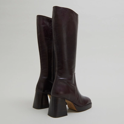 Platform boots in chocolate distressed leather | betina
