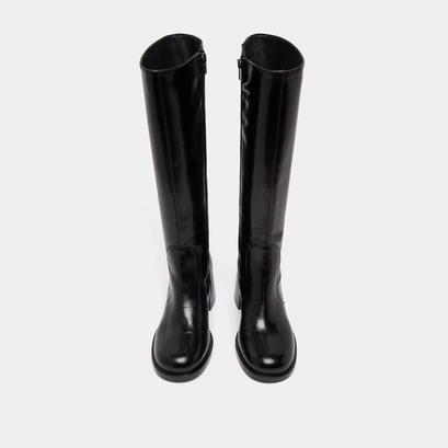 Boots with heels and rounded toes in black leather | bienvenue