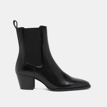 Ankle boots with beveled heels and pointed toes in black leather | birkin