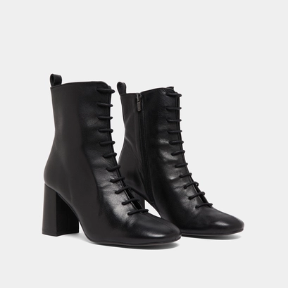 Heeled and lace-up ankle boots in black leather | bose