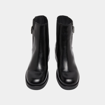 Lowboots with elastics and adjustable buckles in black leather | boulou