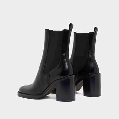Ankle boots with overflowing heels in black leather | bretz