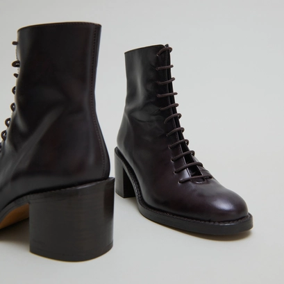 Lowboots with laces in dark brown leather | brindille
