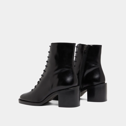 Ankle boots with laces in black leather | brindille