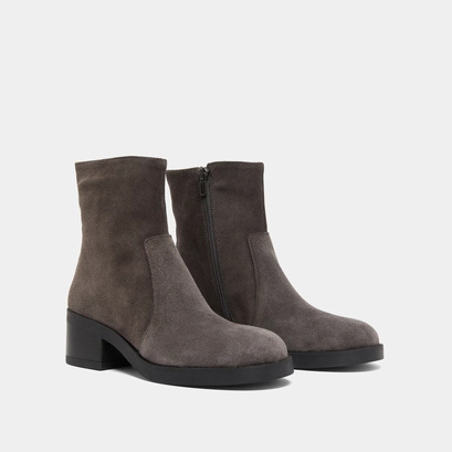 Lowboots with heels in grey suede | buena
