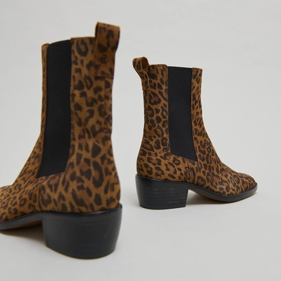 Lowboots with elastics in leopard print suede | maeva
